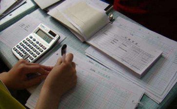 出纳的月工作总结与计划模板5篇