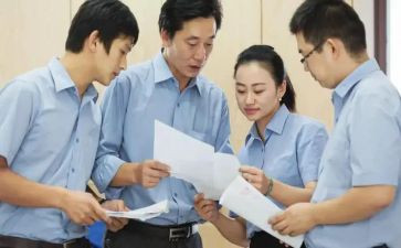 银行客户年终述职报告8篇